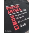 Női fekete póló, piros-fehér birkózó anyuka mintával
