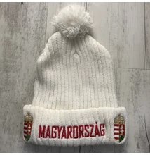 Téli bojtos kötött sapka, fehér-magyarország felirattal