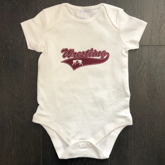 Baba-body, pamut fehér - 12-18 hó - Wrestling szalagos birkózókkal mintával - Bordó - Rövid ujjas Baba-body, pamut fehér - 12-18 hó - Wrestling szalagos birkózókkal mintával - Bordó - Rövid ujjas