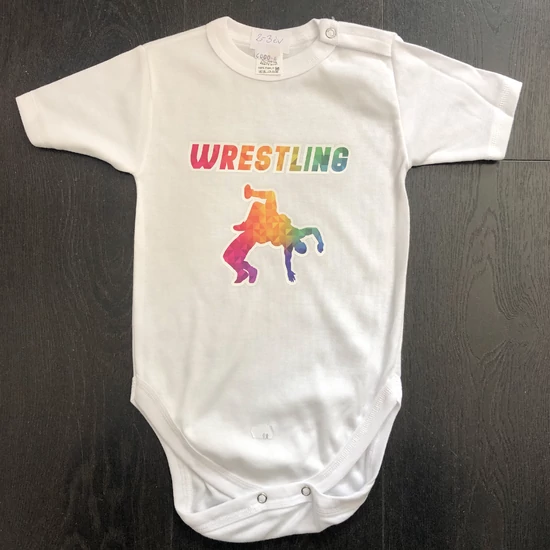 Baba-body, pamut fehér - 2-3 év - Wrestling dobós színes mintával - Színes - Rövid ujjas