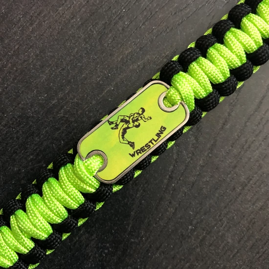 Paracord karkötő - Neonzöld, fekete - Új dobós mintával