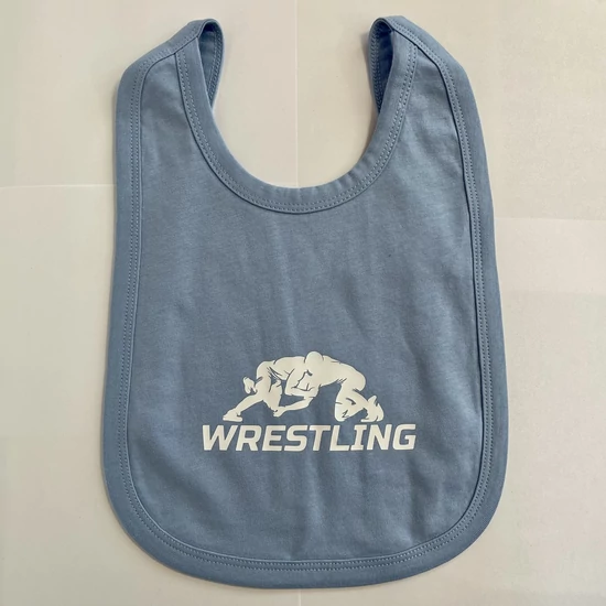 Baba előke (partedli) Wrestling összekapaszkodós mintával- világoskék előkén fehérrel