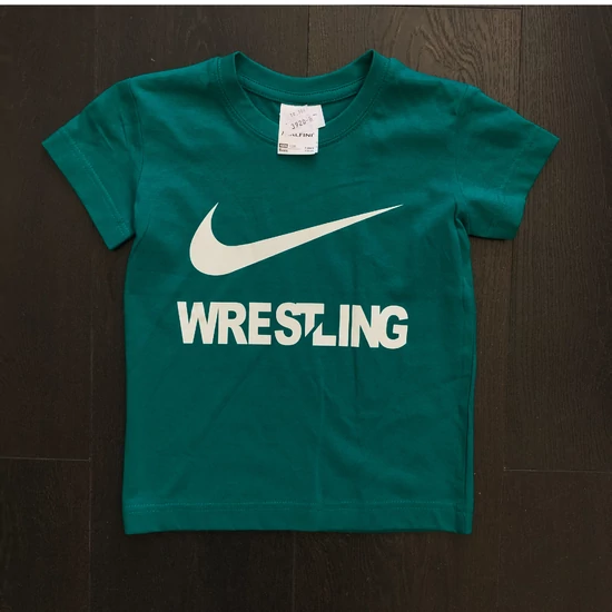 Gyerek smaragdzöld póló - Wrestlingnike mintával-4ÉVES-110CM